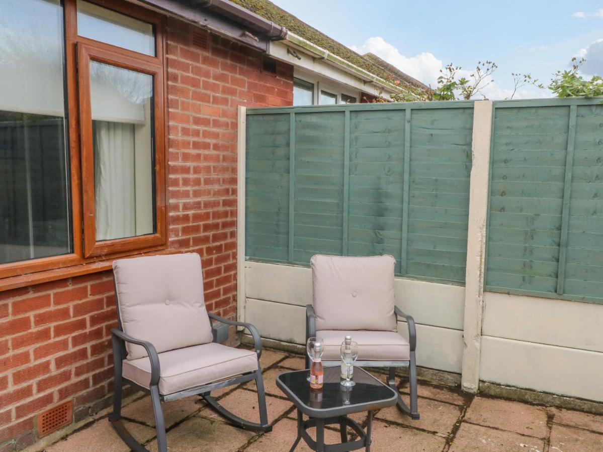 Bungalow By The Sea Villa Cleveleys Exterior photo